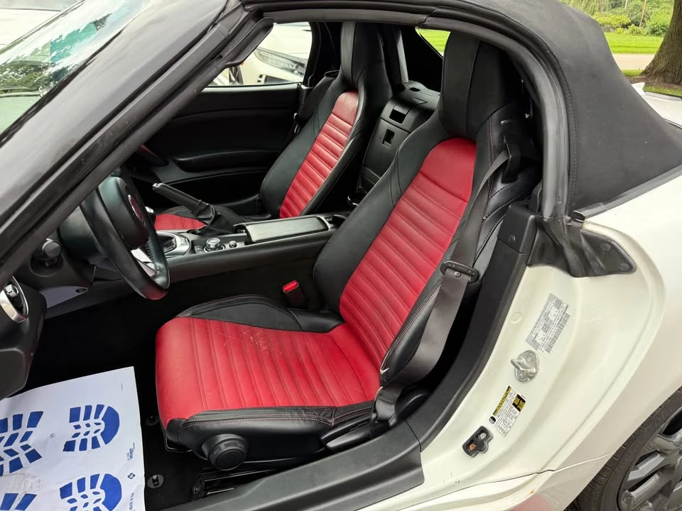 2018 Fiat 124 Spider - Image 17 of 20