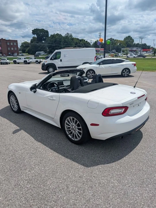 2018 Fiat 124 Spider - Image 10 of 13