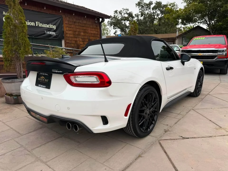 2018 Fiat 124 Spider - Image 9 of 20