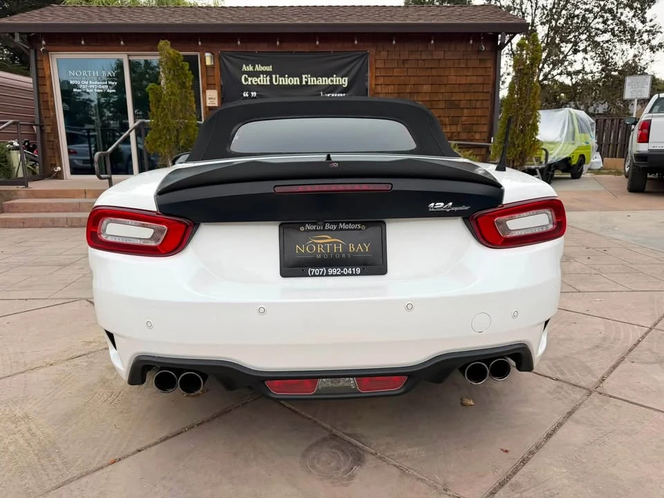 2018 Fiat 124 Spider - Image 8 of 20