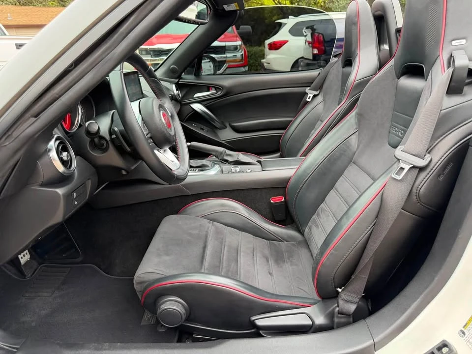 2018 Fiat 124 Spider - Image 12 of 20