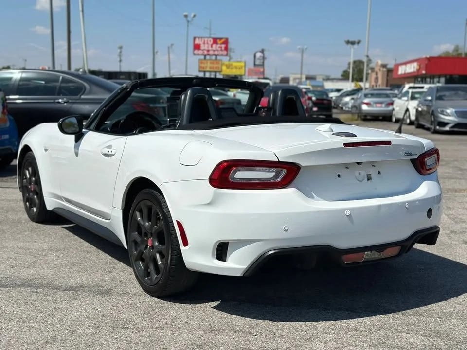 2018 Fiat 124 Spider - Image 14 of 20
