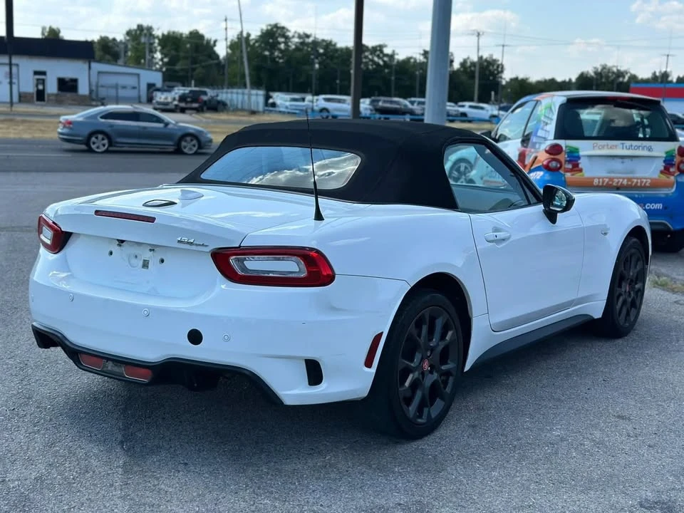 2018 Fiat 124 Spider - Image 11 of 20