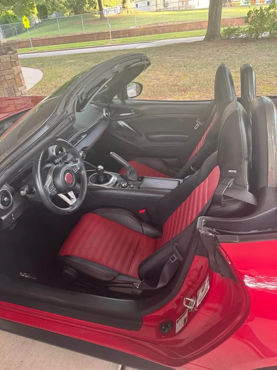 2018 Fiat 124 Spider - Image 2 of 6