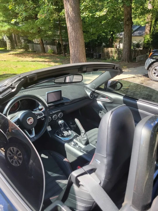 2018 Fiat 124 Spider - Image 5 of 7