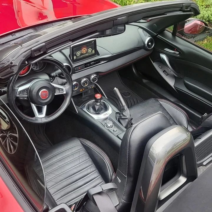 2018 Fiat 124 Spider - Image 5 of 10