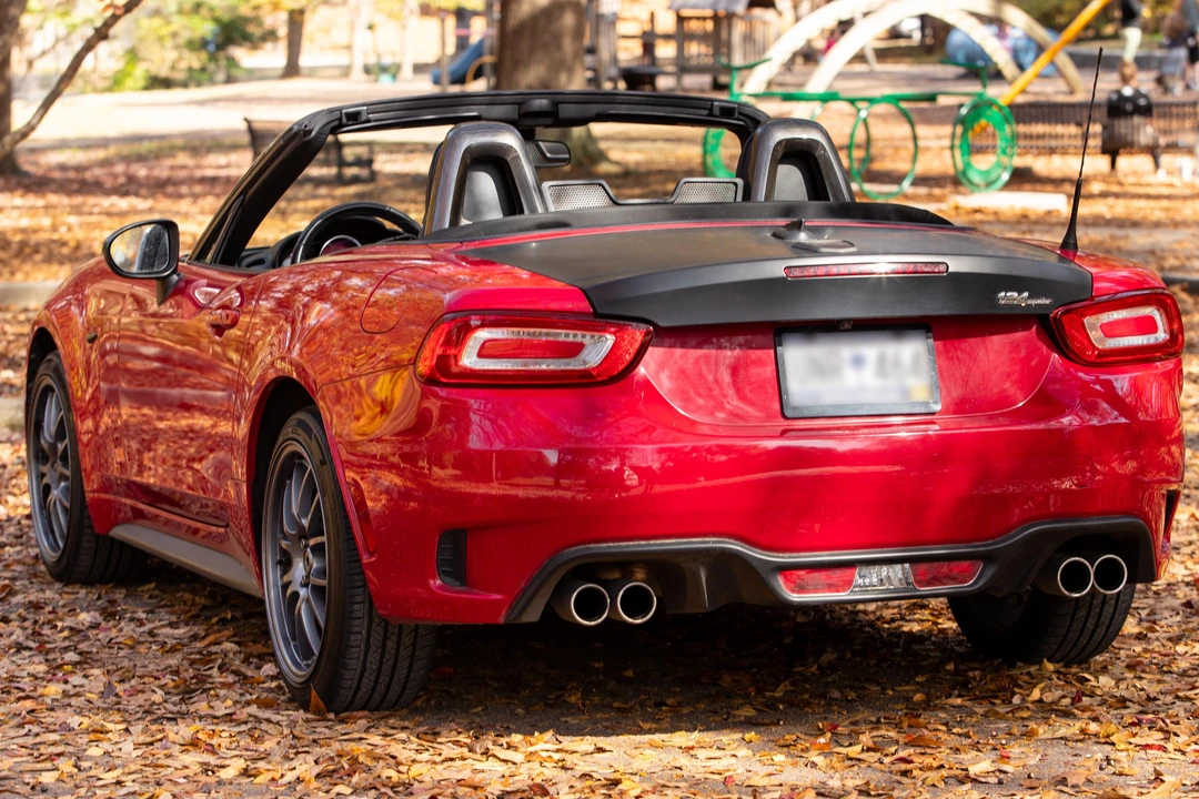 2018 Fiat 124 Spider - Image 4 of 31