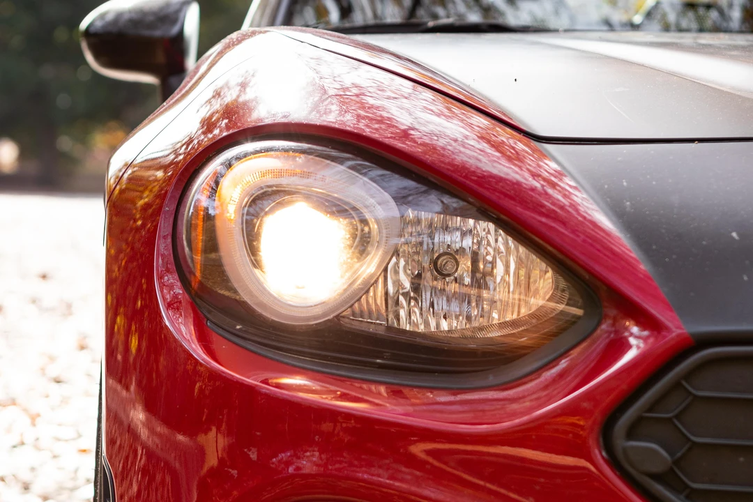 2018 Fiat 124 Spider - Image 20 of 31