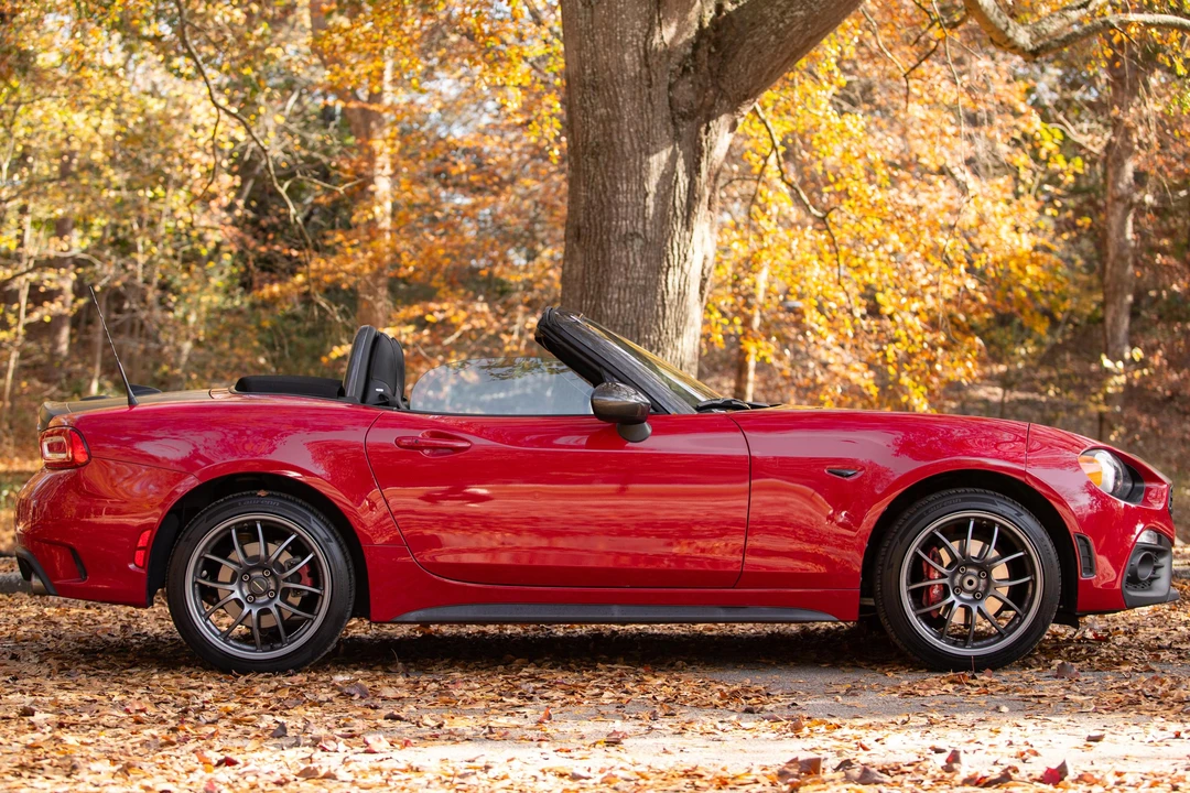 2018 Fiat 124 Spider - Image 3 of 31
