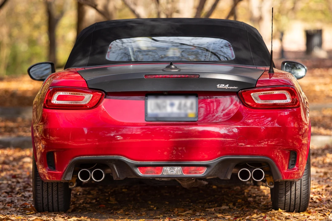 2018 Fiat 124 Spider - Image 14 of 31