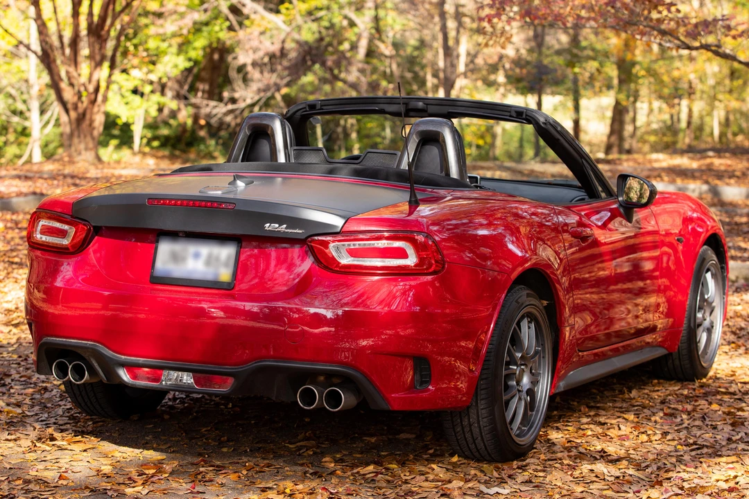 2018 Fiat 124 Spider - Image 8 of 31