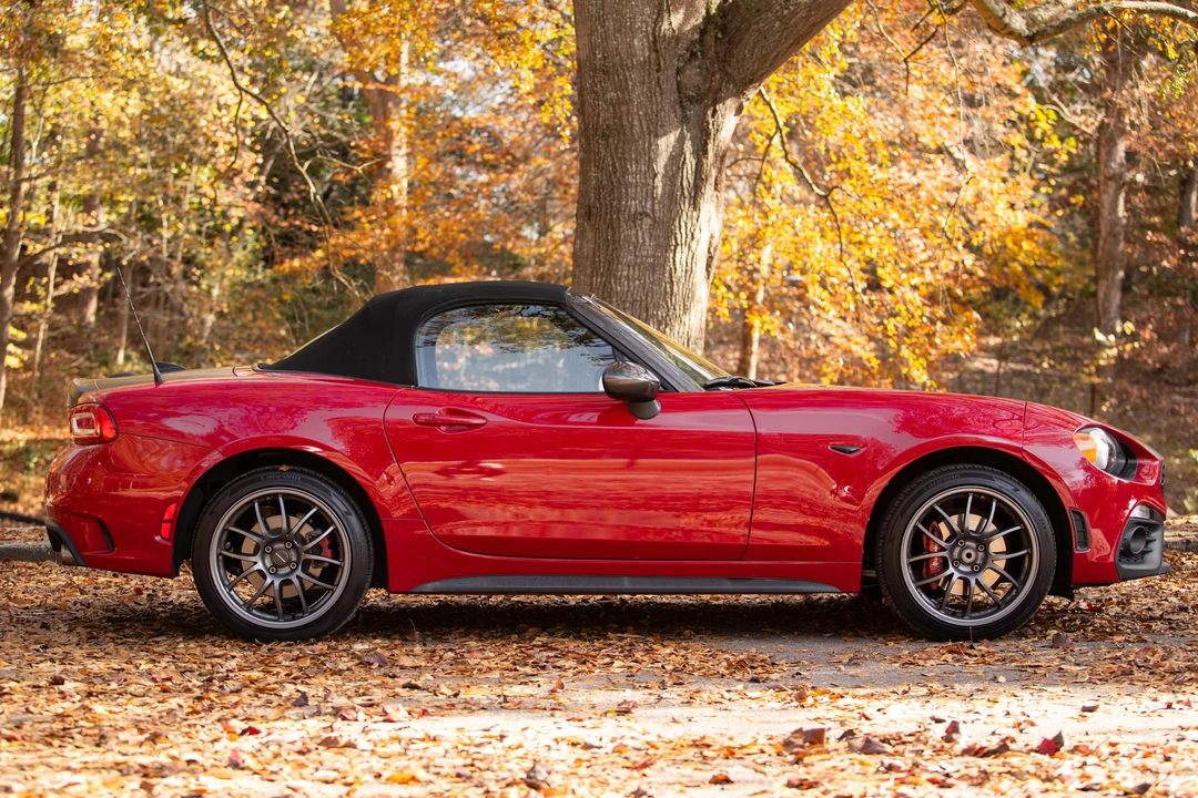 2018 Fiat 124 Spider - Image 17 of 31