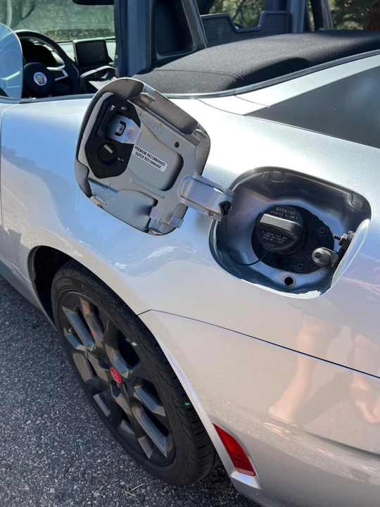 2018 Fiat 124 Spider - Image 28 of 31