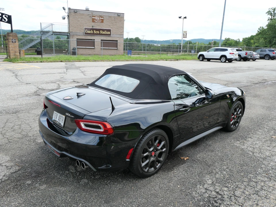 2018 Fiat 124 Spider - Image 23 of 31