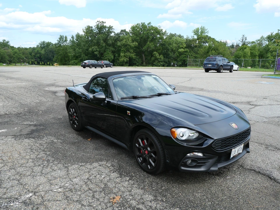 2018 Fiat 124 Spider - Image 25 of 31