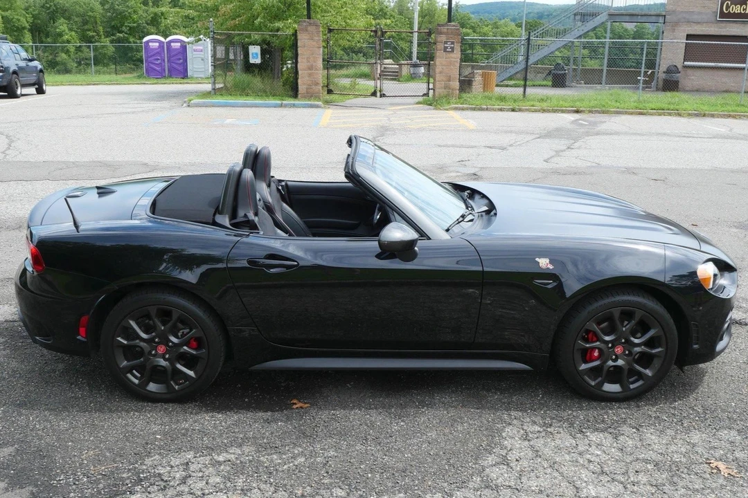 2018 Fiat 124 Spider - Image 3 of 31