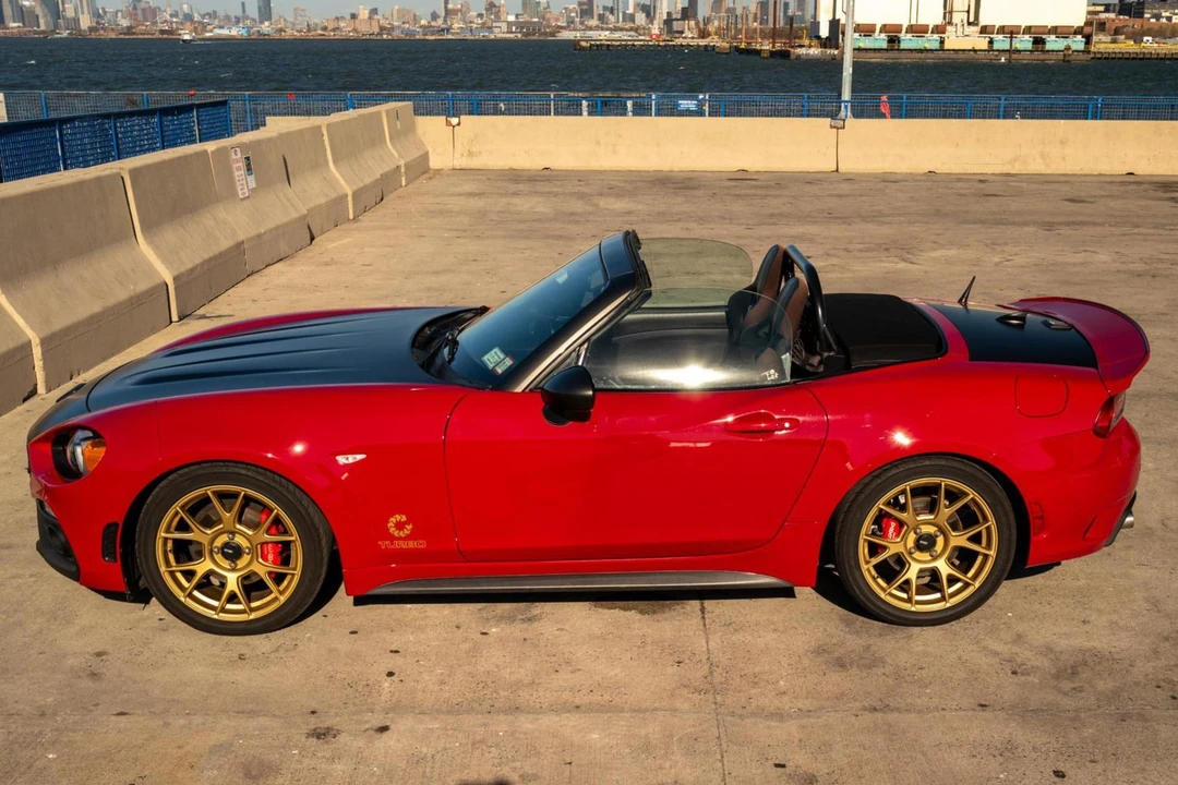2018 Fiat 124 Spider - Image 11 of 31