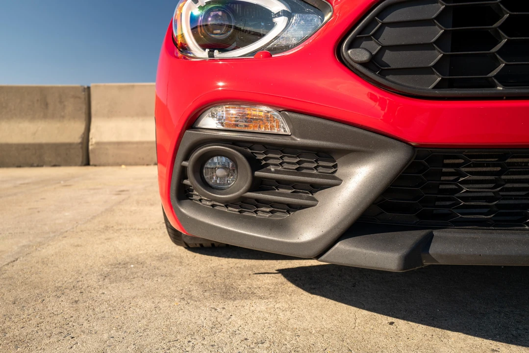2018 Fiat 124 Spider - Image 27 of 31