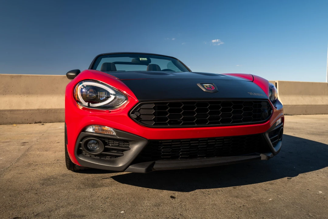 2018 Fiat 124 Spider - Image 22 of 31