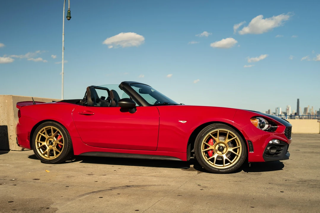 2018 Fiat 124 Spider - Image 19 of 31