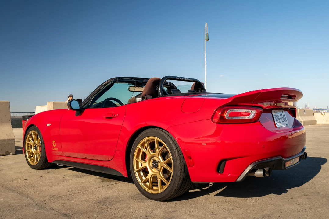 2018 Fiat 124 Spider - Image 13 of 31