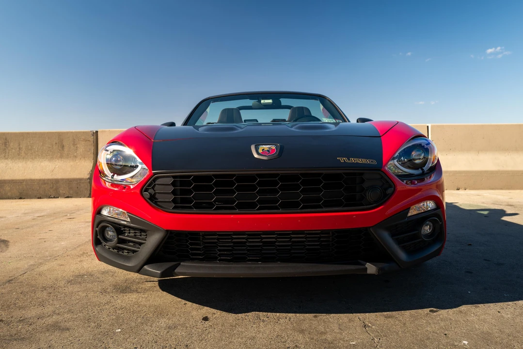 2018 Fiat 124 Spider - Image 7 of 31