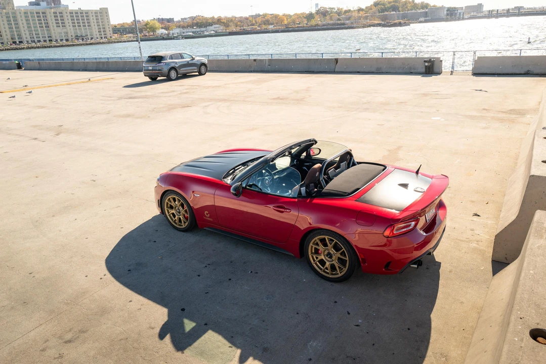 2018 Fiat 124 Spider - Image 12 of 31