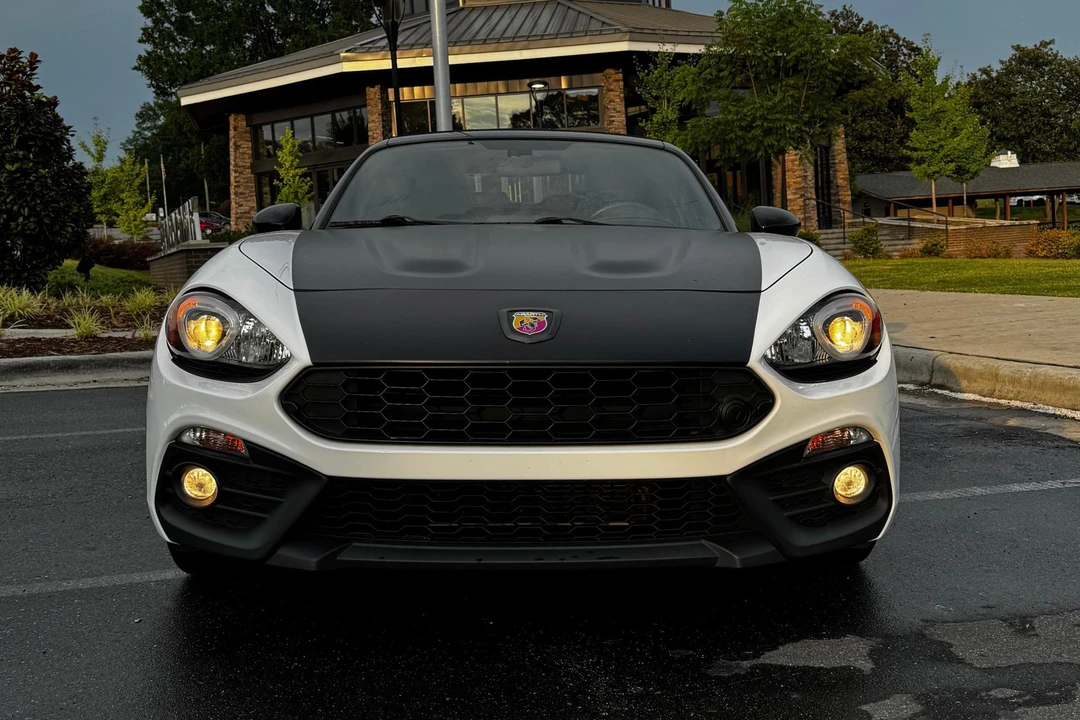 2018 Fiat 124 Spider - Image 2 of 31