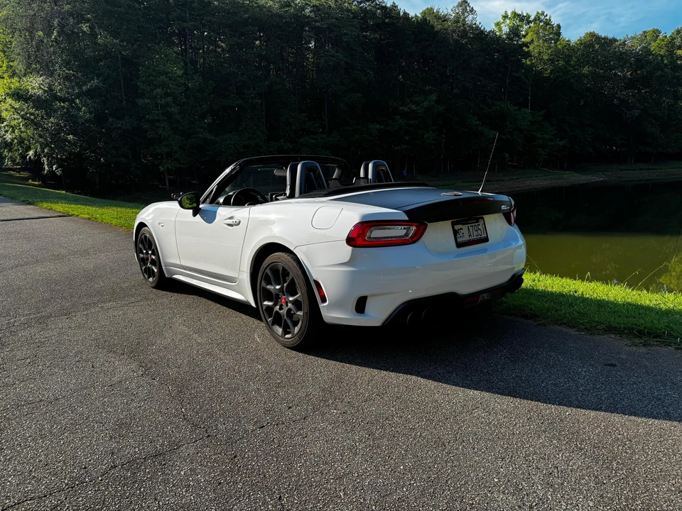 2018 Fiat 124 Spider - Image 15 of 31