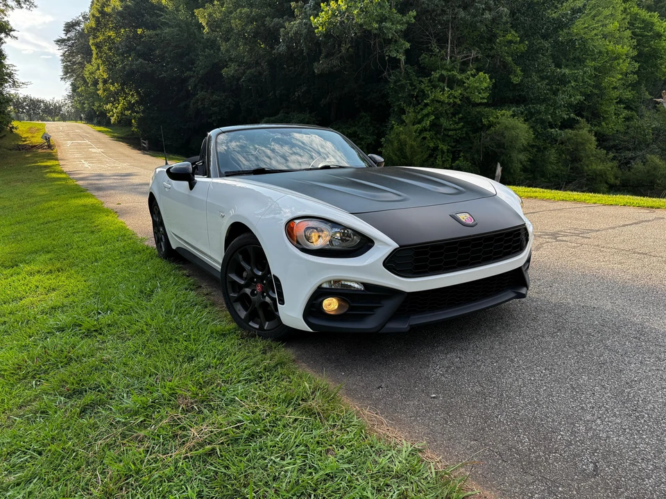2018 Fiat 124 Spider - Image 10 of 31