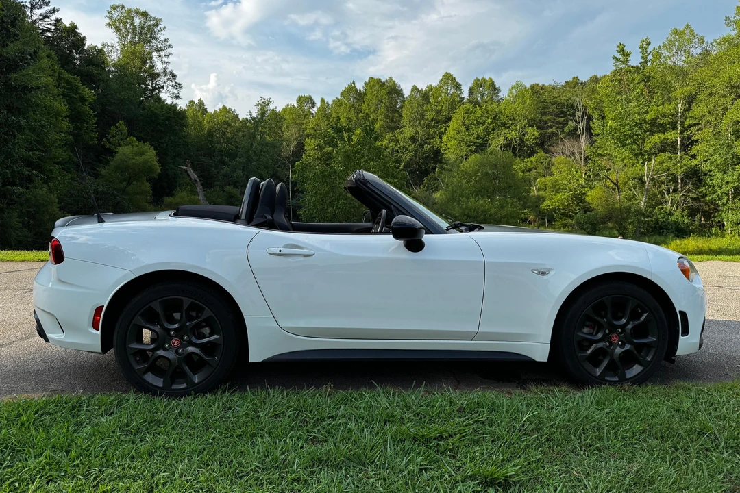 2018 Fiat 124 Spider - Image 3 of 31