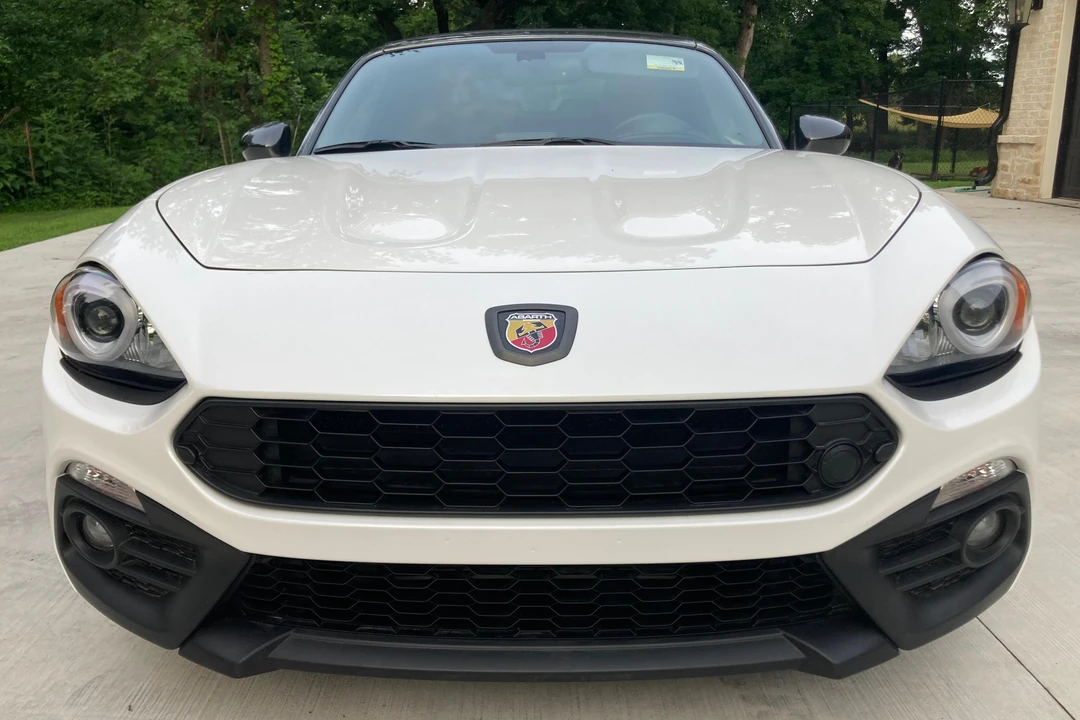 2018 Fiat 124 Spider - Image 2 of 31