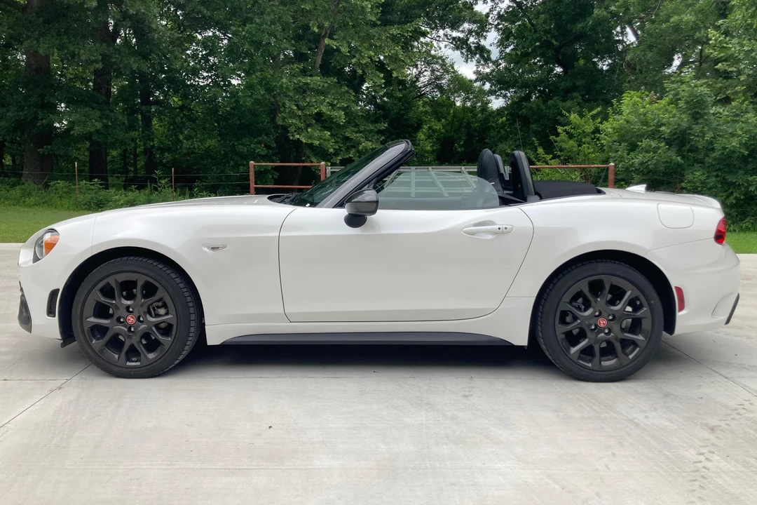 2018 Fiat 124 Spider - Image 3 of 31