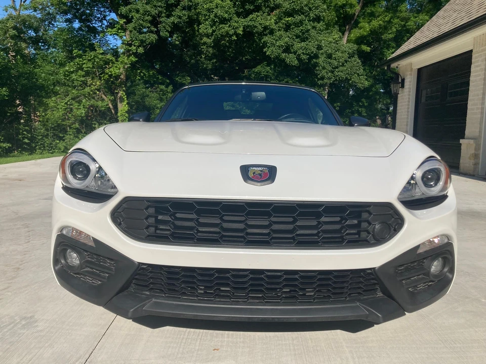 2018 Fiat 124 Spider - Image 9 of 31