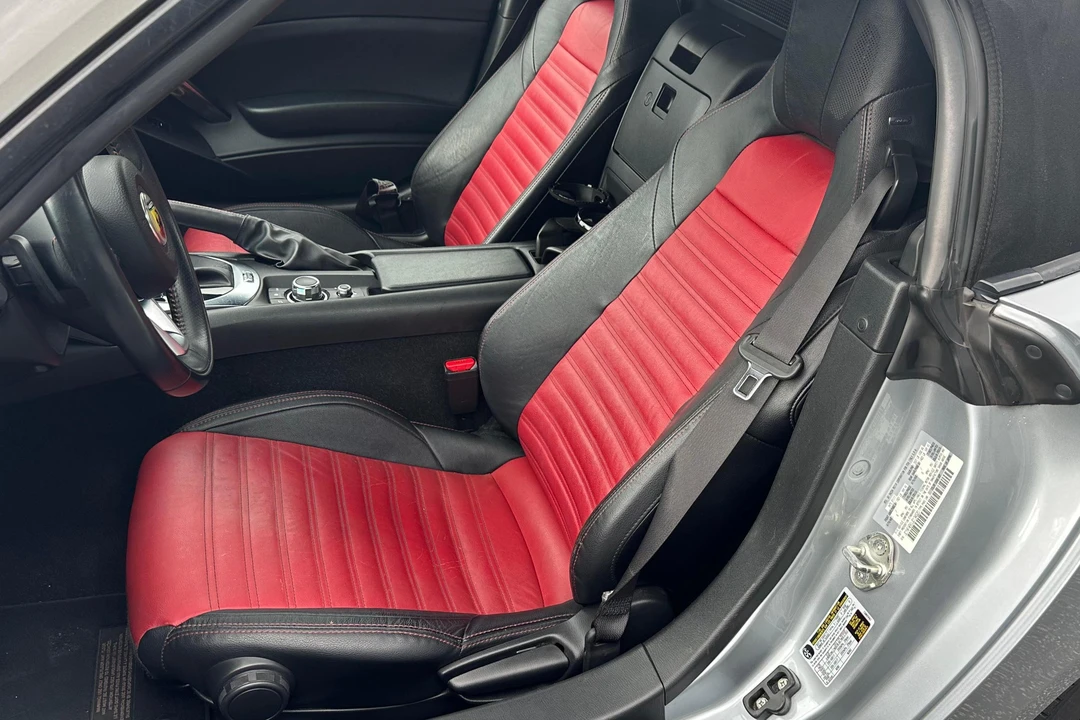 2018 Fiat 124 Spider - Image 26 of 27
