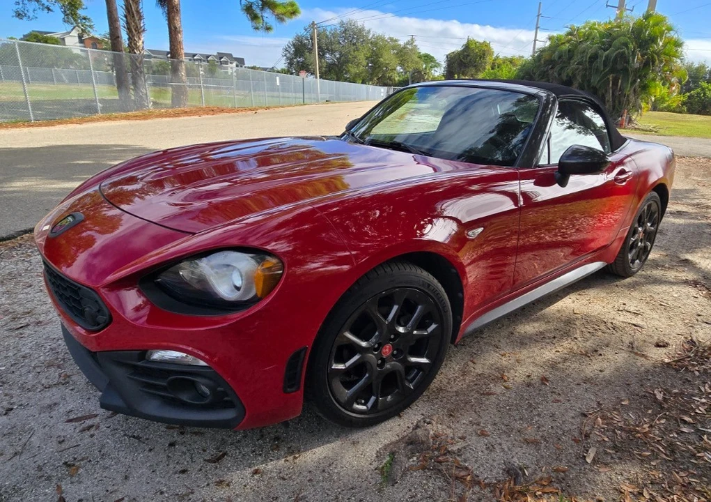 2018 Fiat 124 Spider - Image 16 of 21