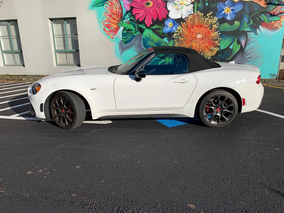2018 Fiat 124 Spider - Image 13 of 31