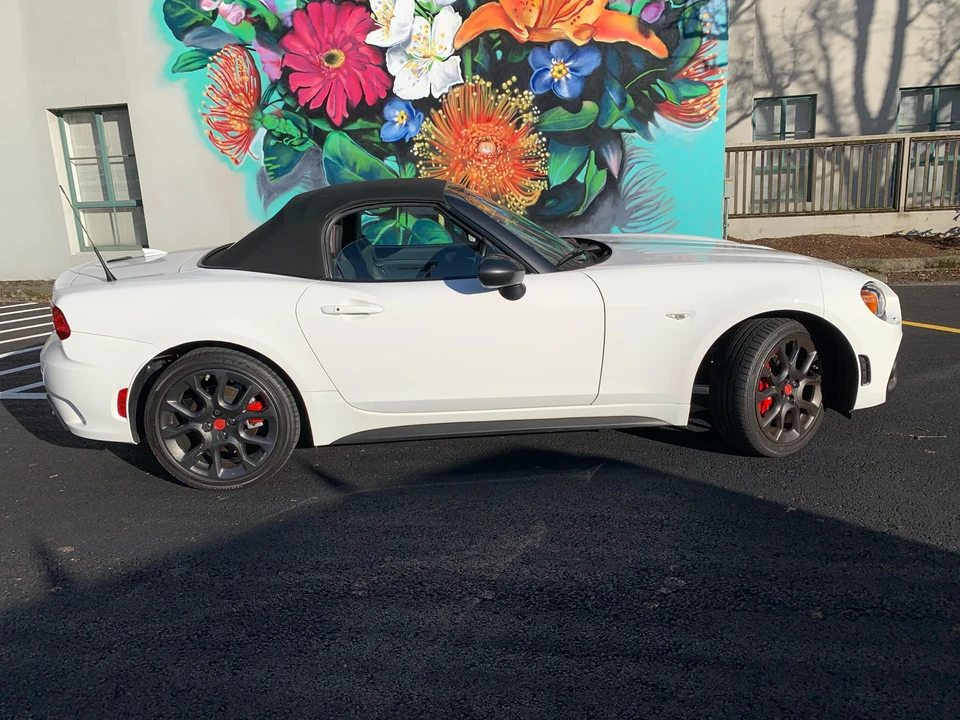 2018 Fiat 124 Spider - Image 18 of 31