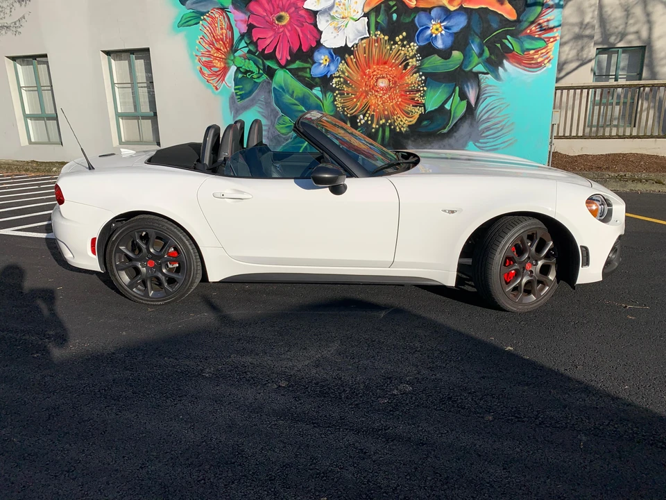 2018 Fiat 124 Spider - Image 11 of 31