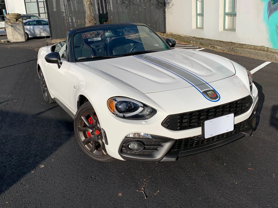 2018 Fiat 124 Spider - Image 12 of 31