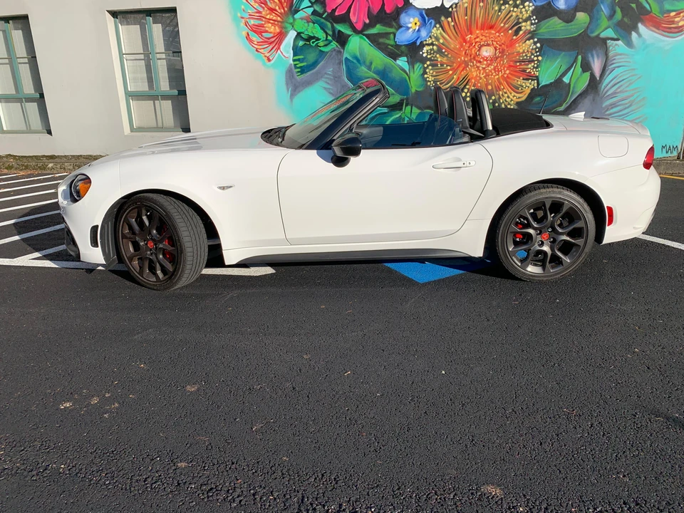 2018 Fiat 124 Spider - Image 9 of 31