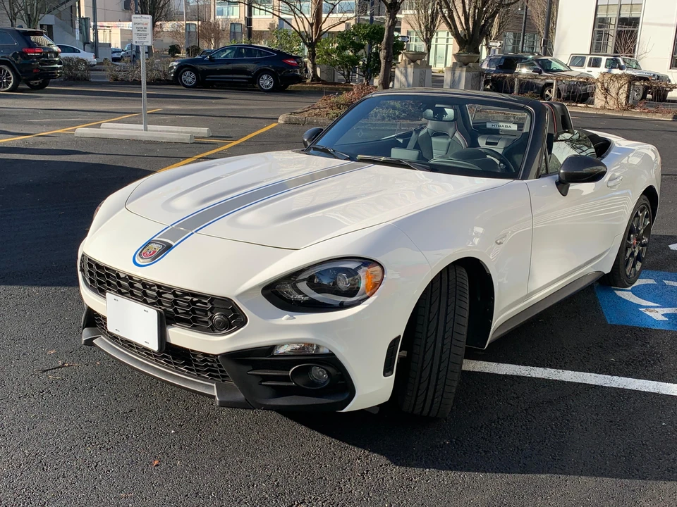 2018 Fiat 124 Spider - Image 7 of 31