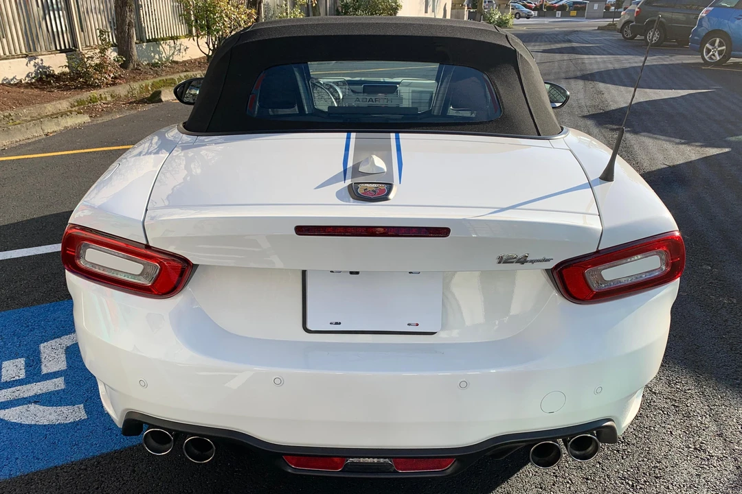 2018 Fiat 124 Spider - Image 5 of 31