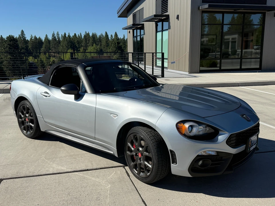 2018 Fiat 124 Spider - Image 12 of 12