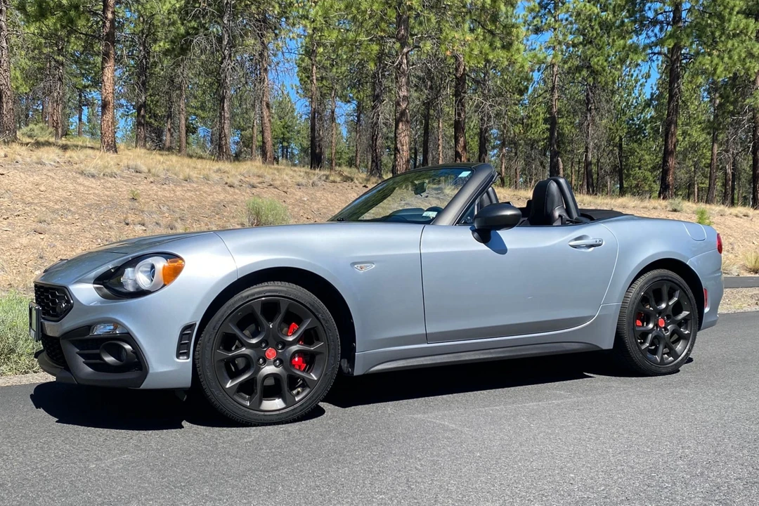 2018 Fiat 124 Spider - Image 7 of 12