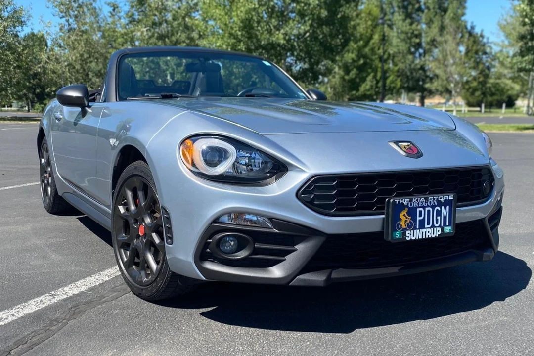 2018 Fiat 124 Spider - Image 2 of 12