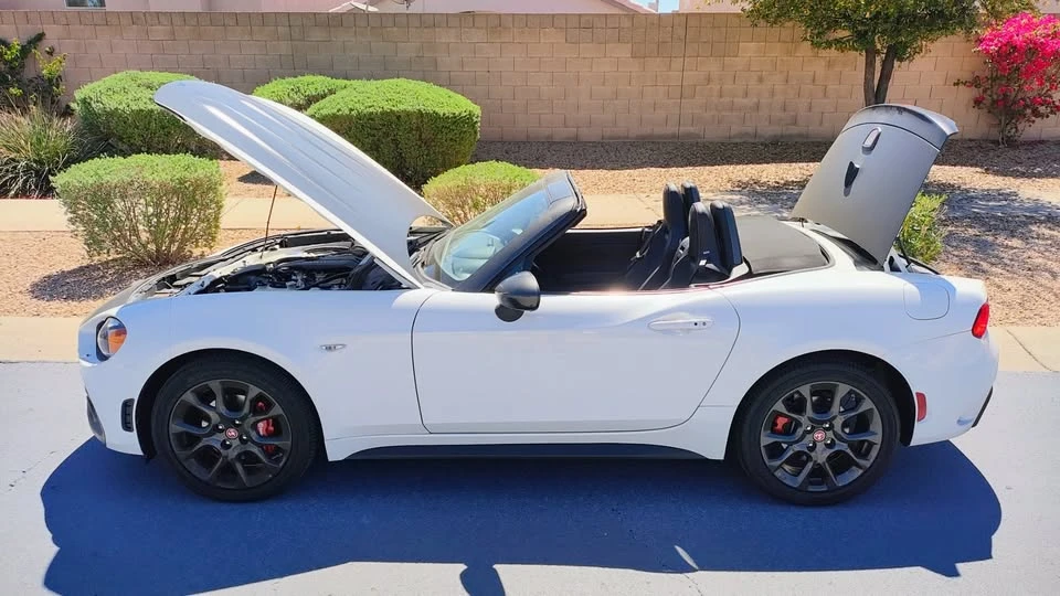 2018 Fiat 124 Spider - Image 9 of 14