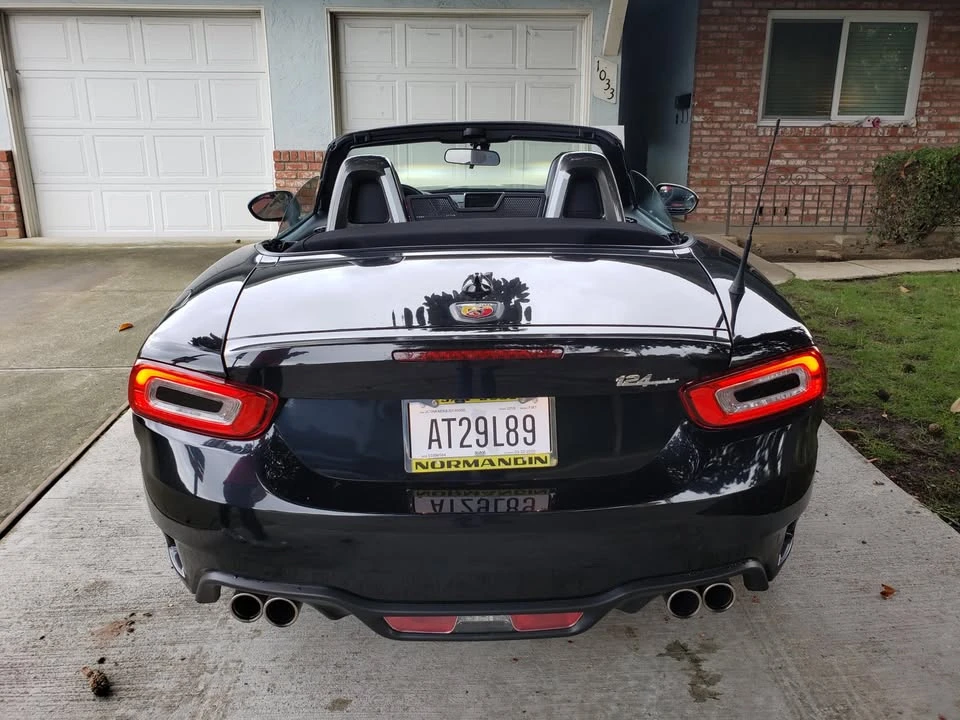 2018 Fiat 124 Spider - Image 4 of 4