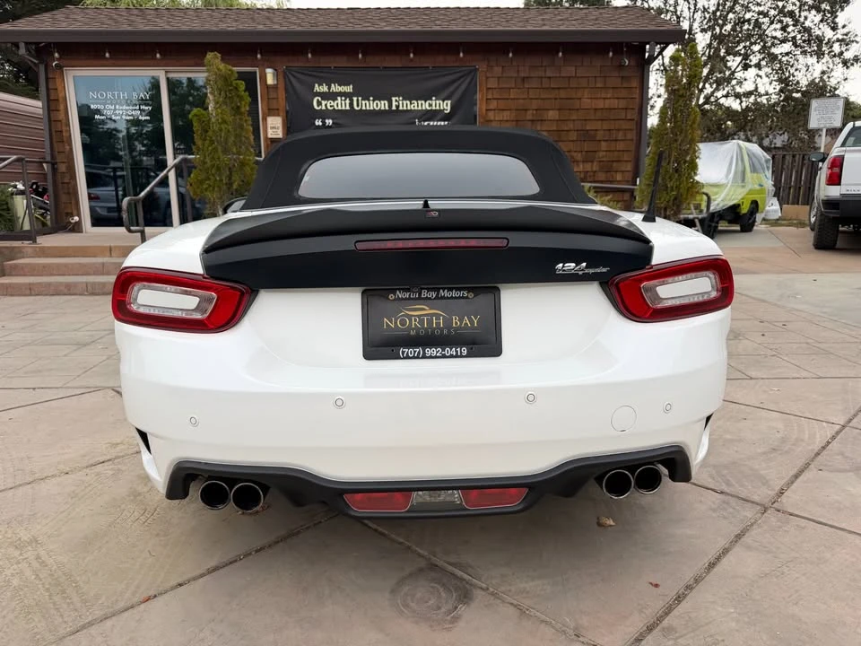 2018 Fiat 124 Spider - Image 9 of 20
