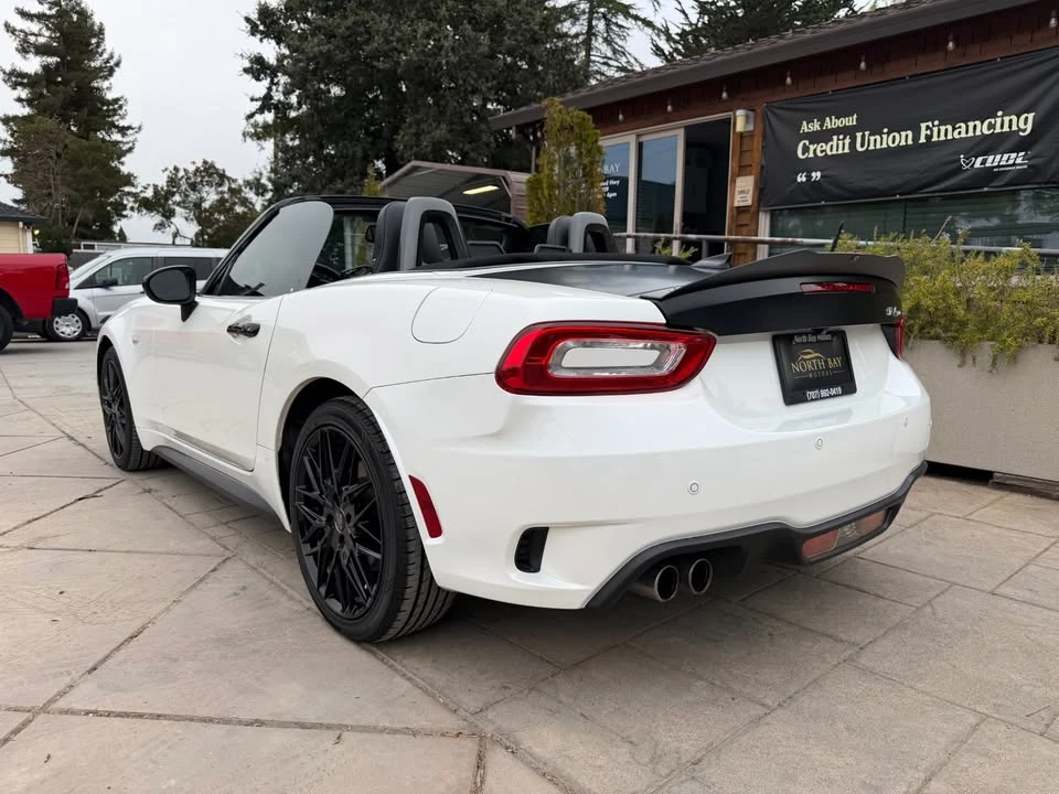 2018 Fiat 124 Spider - Image 15 of 20